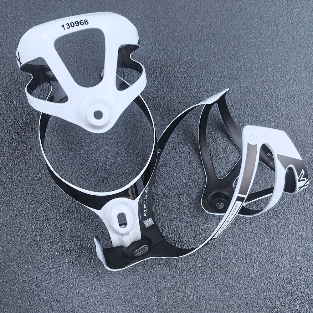 Portabotellas de fibra de carb - Mountain Biking Brands reseña y precio